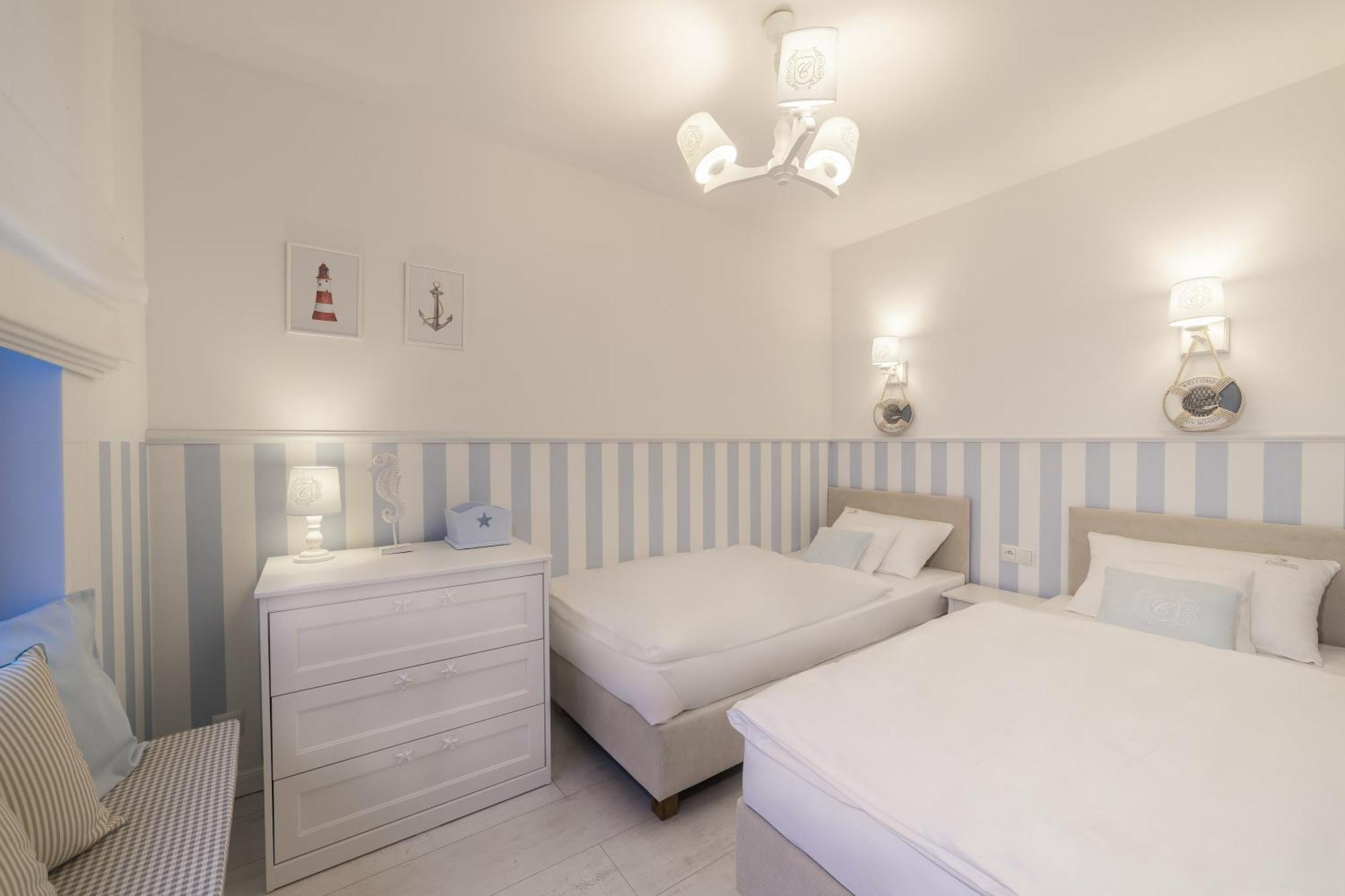 Przyplywy & Odplywy Hotell Jastrzębia Góra Rom bilde
